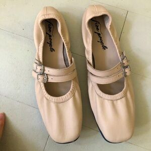 Free people flats, size 8, nude
